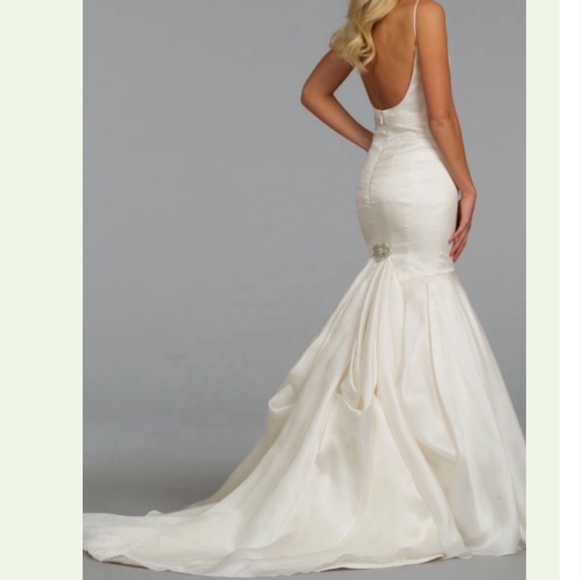 Alvina Valenta Wedding Dress 9406 - Picture 2 of 11